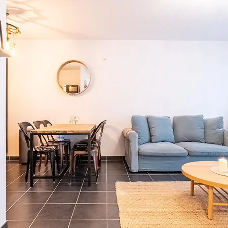 L'elegance : Grande Chambre/stationnement Annecy