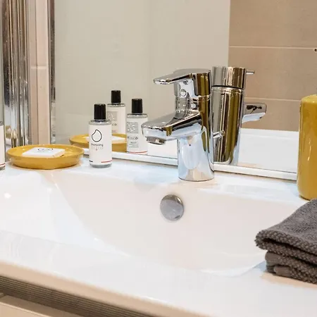L'elegance : Grande Chambre/stationnement Lejlighed *